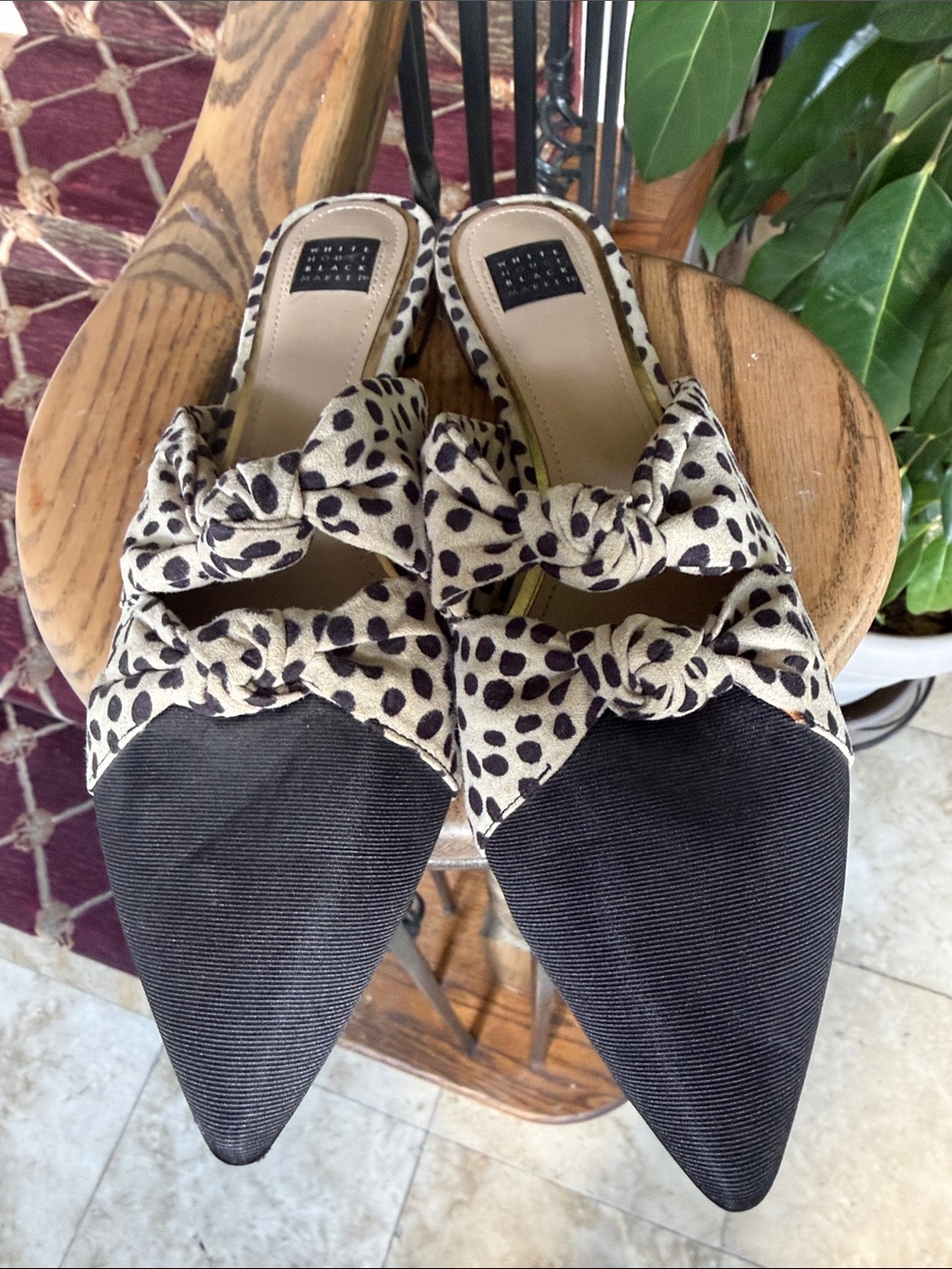 White House black market ladies pointy toe flats excellent condition size 8 - Picture 9 of 13